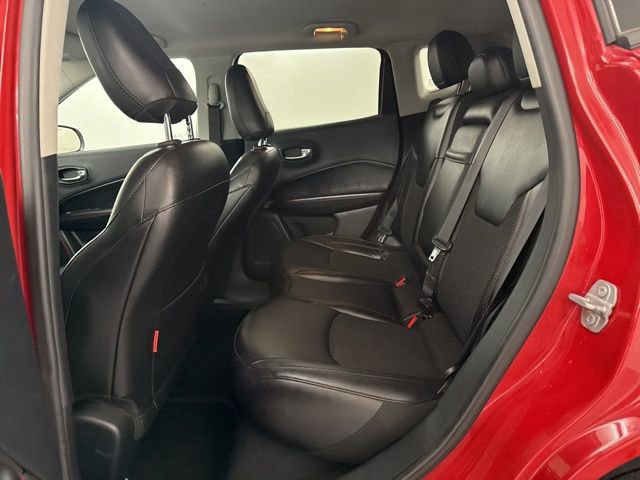 Used 2019 Jeep Compass Trailhawk image 16