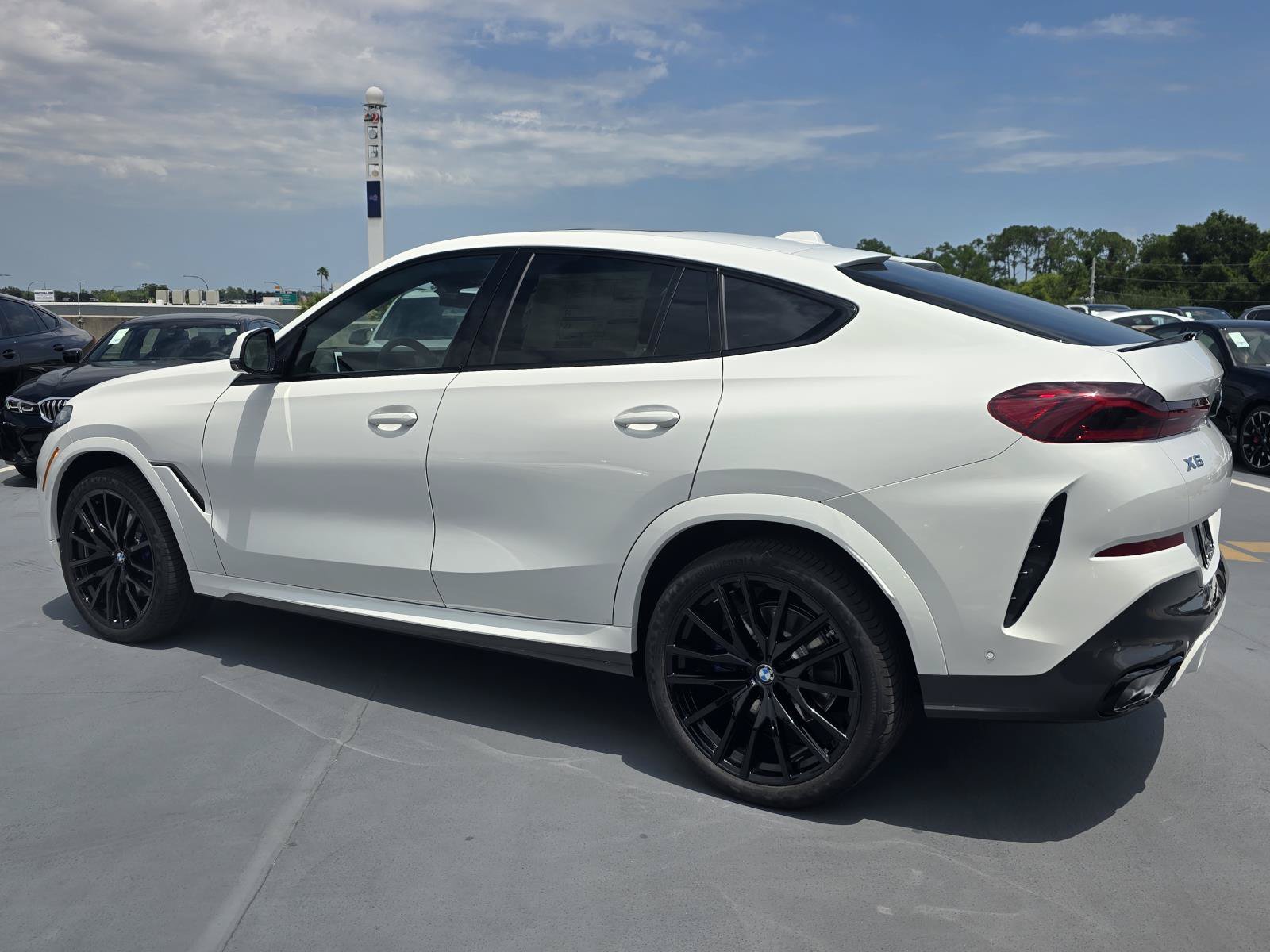 New 2027 BMW X6 xDrive40i w/ Climate Comfort Package AWD/4WD image 6