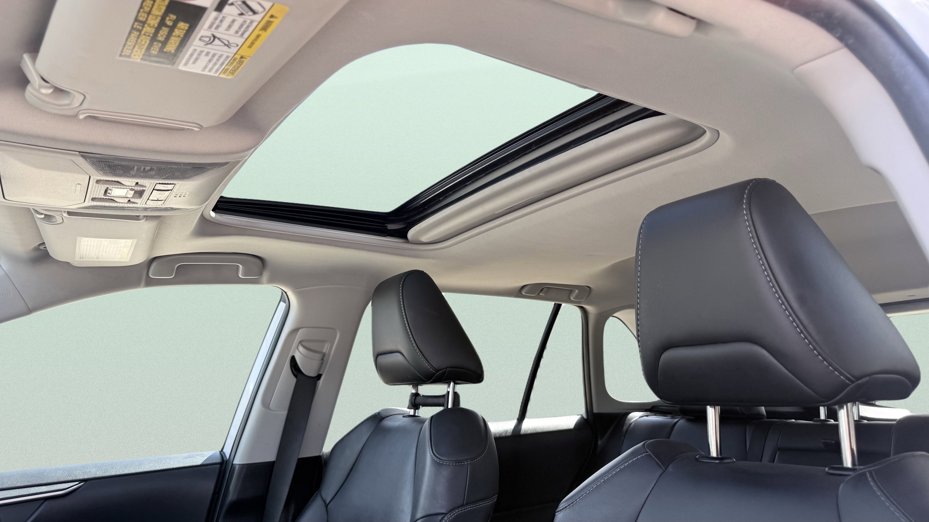 Used 2019 Toyota RAV4 XLE Premium image 33