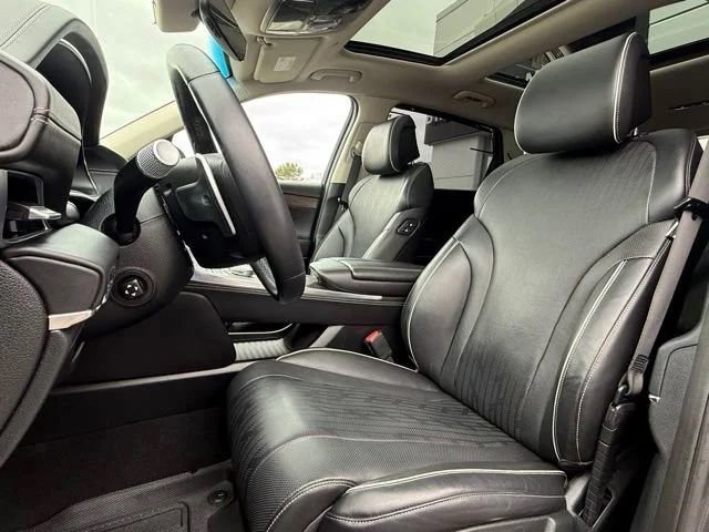 Used 2023 Genesis GV80 2.5T w/ Prestige 20" Package image 17