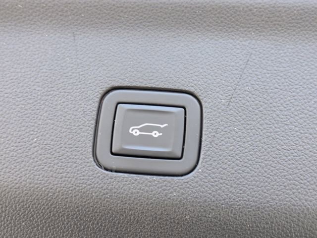 Used 2021 GMC Yukon Denali w/ Denali Ultimate Package image 15