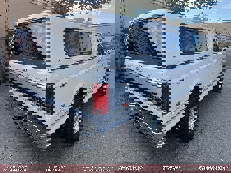 Used 1994 Ford F150 XLT image 9