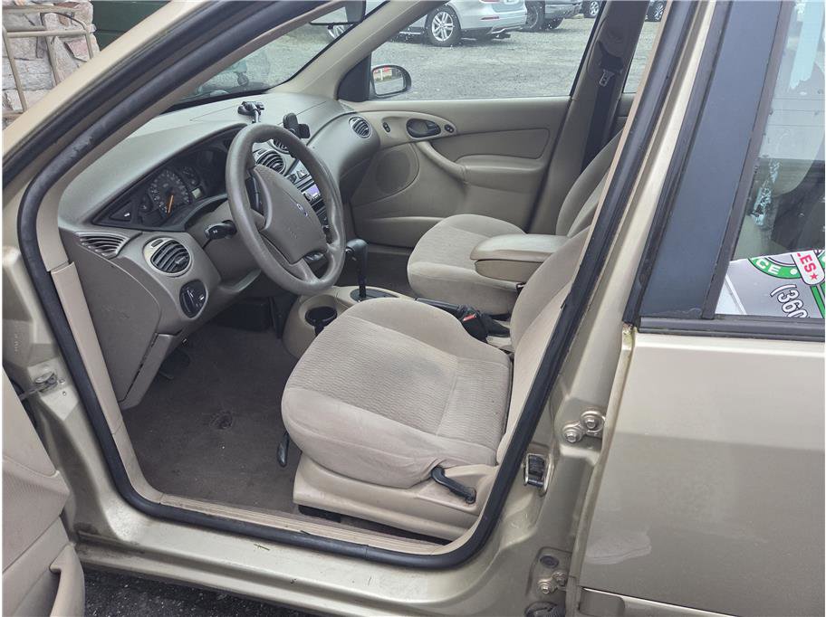 Used 2000 Ford Focus SE image 6