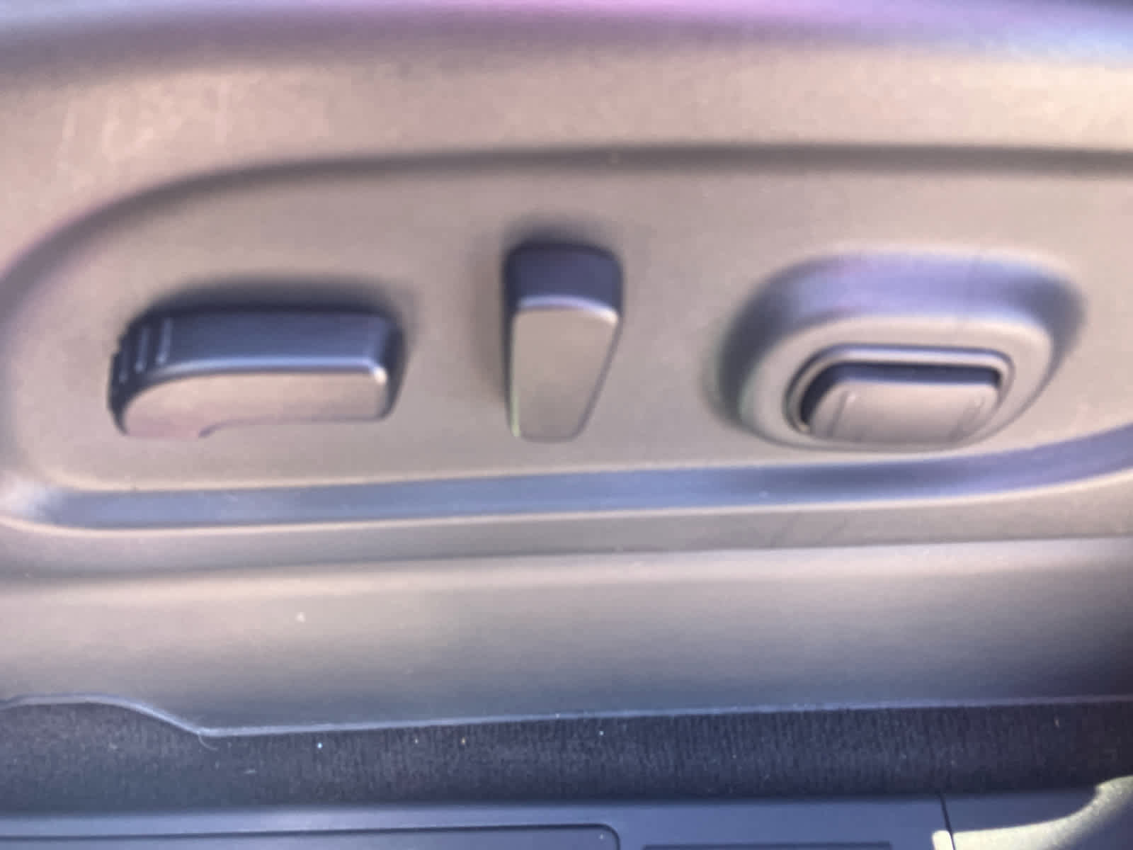 Used 2024 Nissan Titan PRO-4X w/ Pro-4x Convenience Package image 11