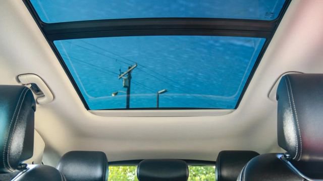 Used 2023 Genesis GV70 2.5T w/ Select Package image 14