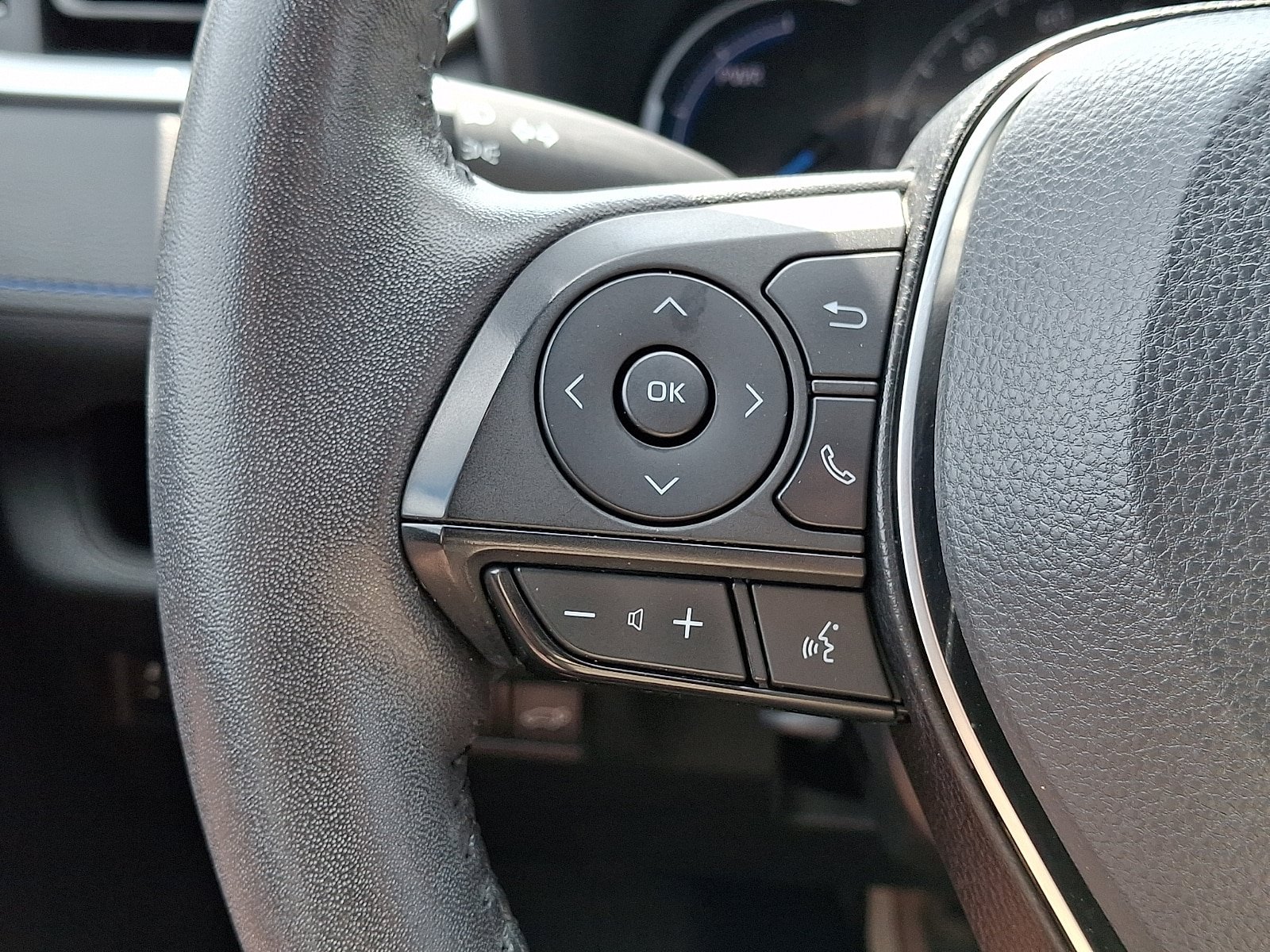 Used 2022 Toyota RAV4 XSE AWD/4WD image 25