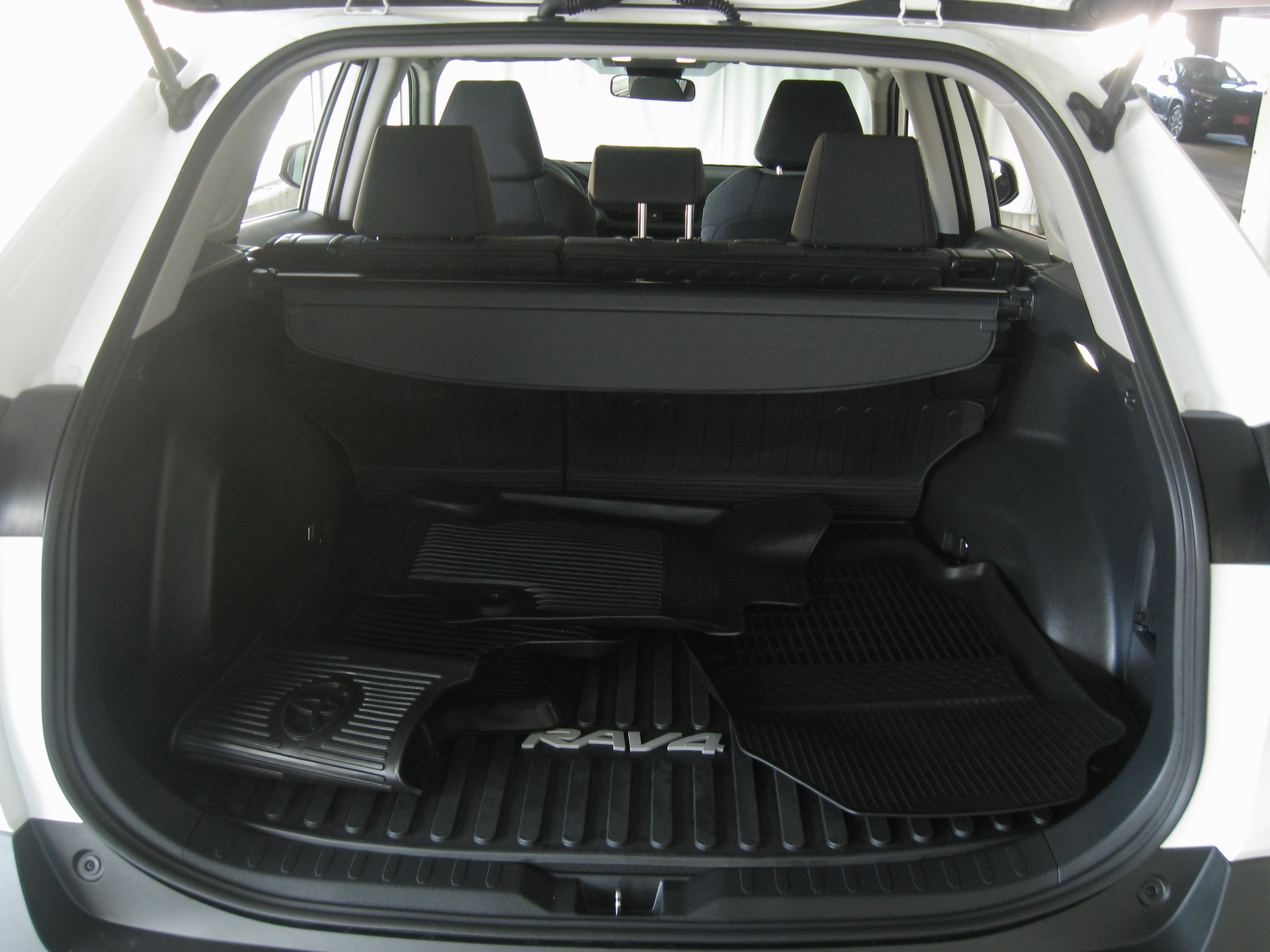 Certified 2025 Toyota RAV4 LE image 19