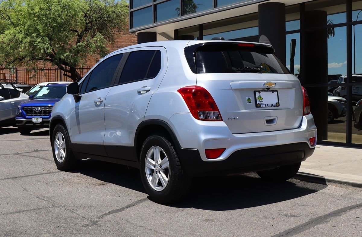 Used 2020 Chevrolet Trax LS w/ Tint and Cruise Package FWD image 9