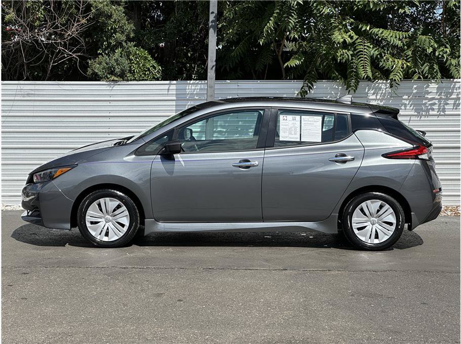 Used 2025 Nissan Leaf S FWD image 13