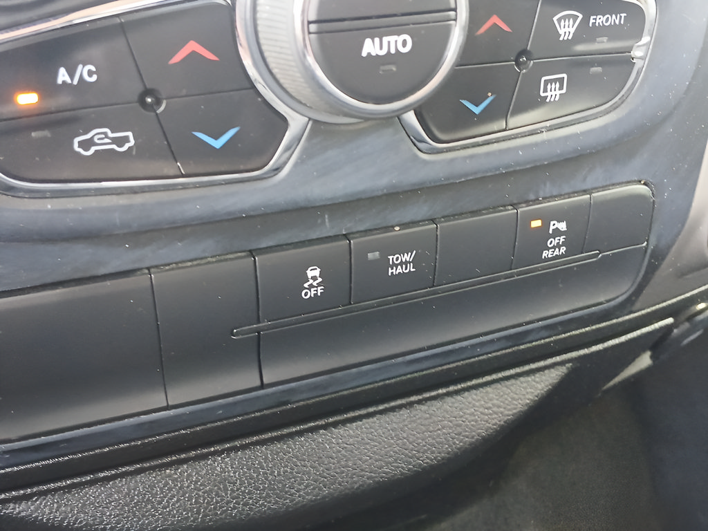 Used 2020 RAM 1500 Warlock w/ Electronics Group AWD/4WD image 17
