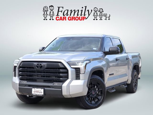 Used 2022 Toyota Tundra SR5 w/ Convenience Package image 1