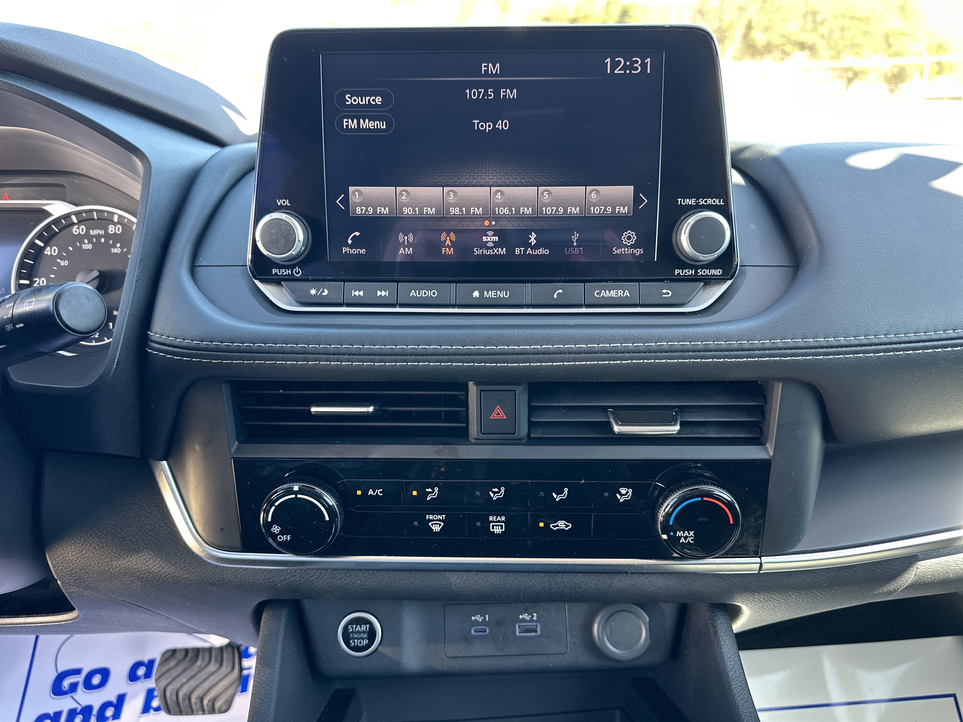 Used 2023 Nissan Rogue S image 25