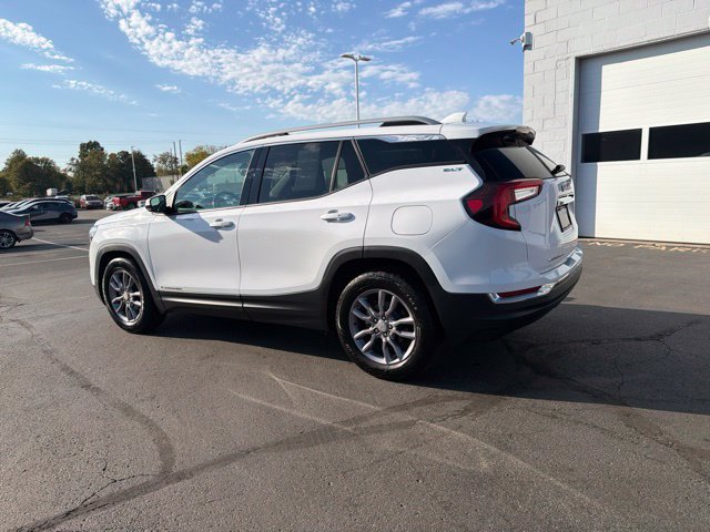 Used 2023 GMC Terrain SLT FWD image 15