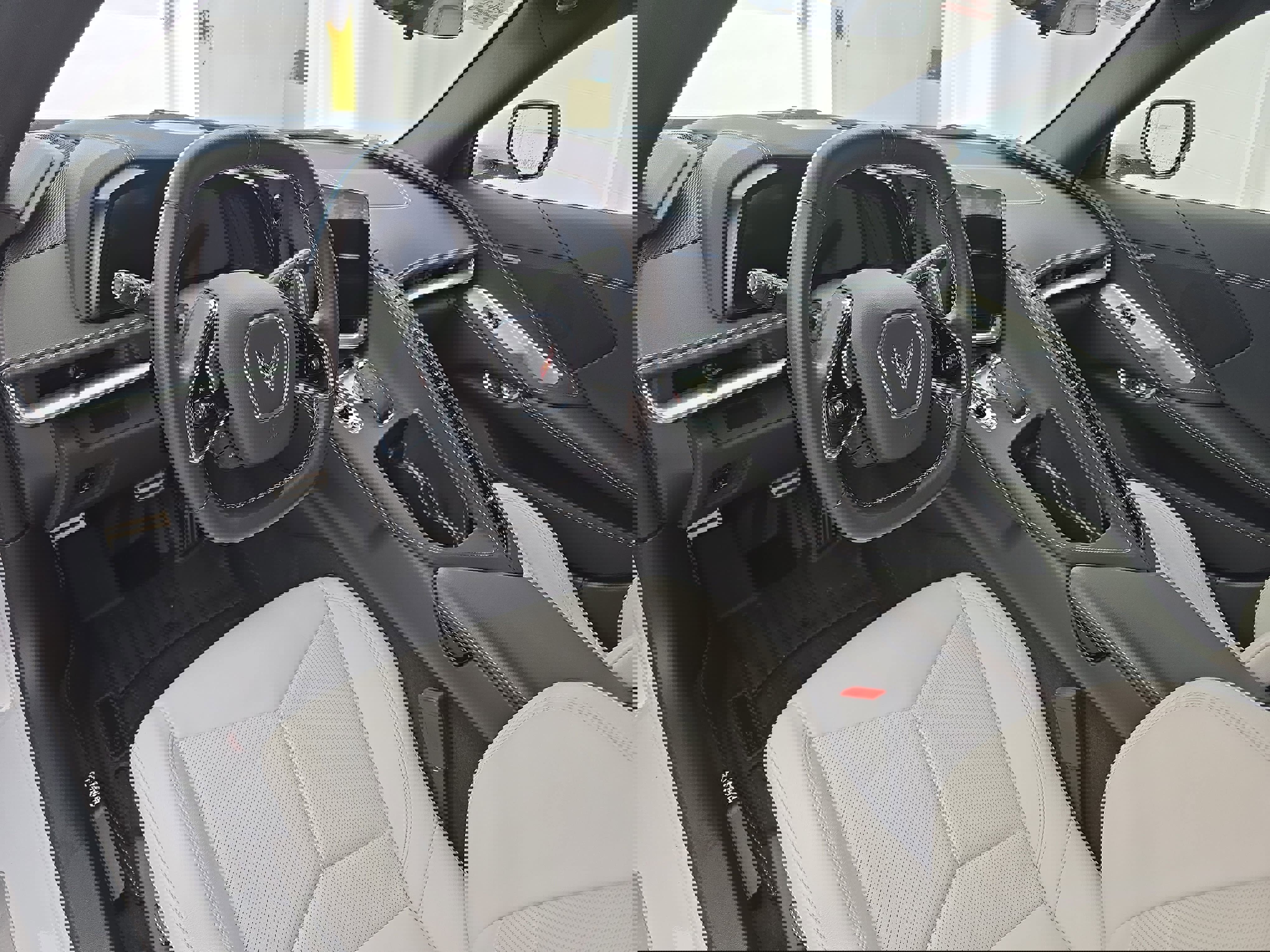 Used 2022 Chevrolet Corvette Stingray Coupe w/ 1LT image 12