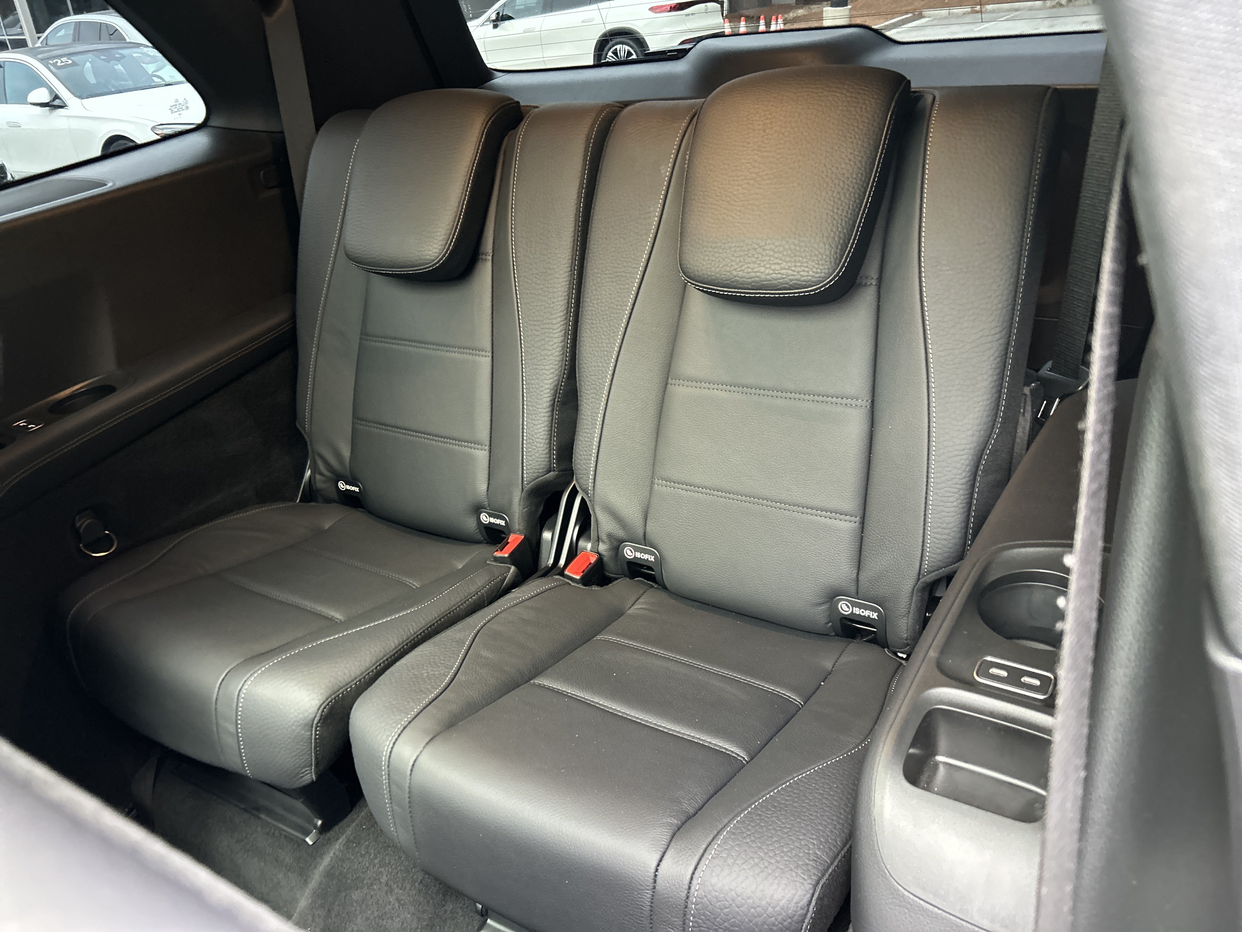 Certified 2026 Mercedes-Benz GLS 450 4MATIC image 44