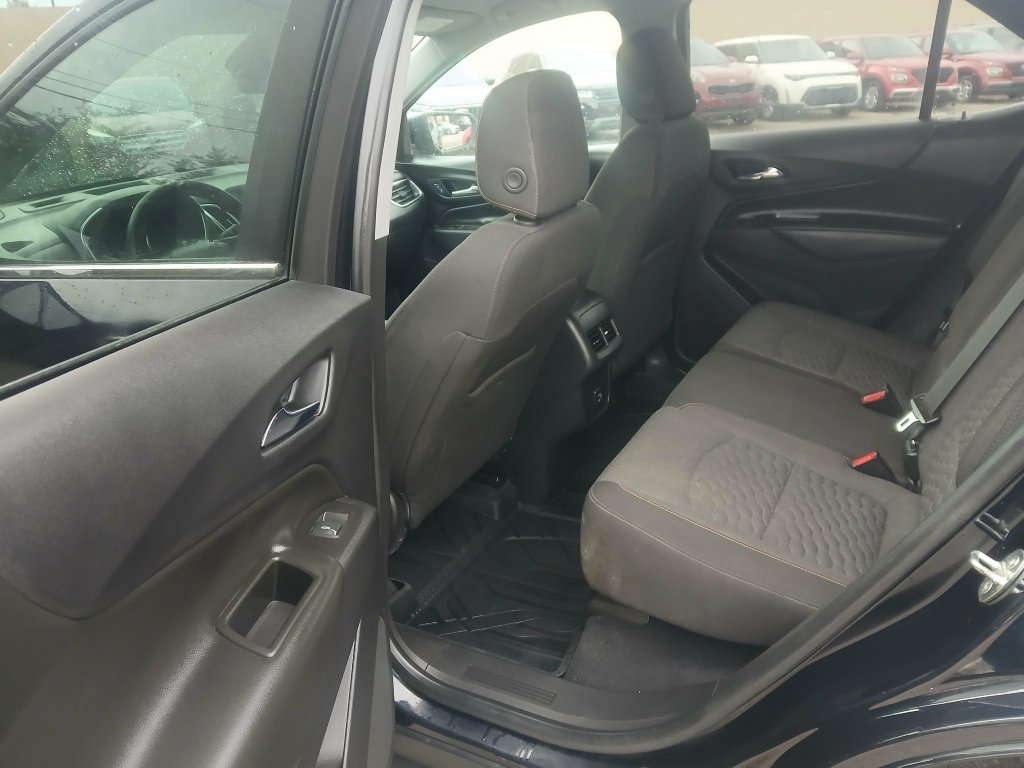 Used 2021 Chevrolet Equinox LT w/ LPO, Floor Liner Package FWD image 11