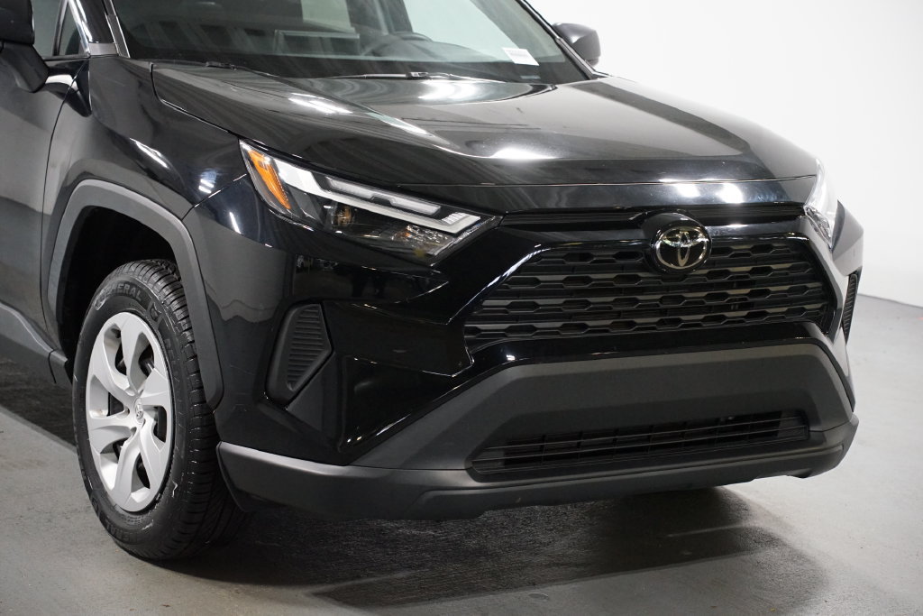 Certified 2024 Toyota RAV4 LE FWD image 4