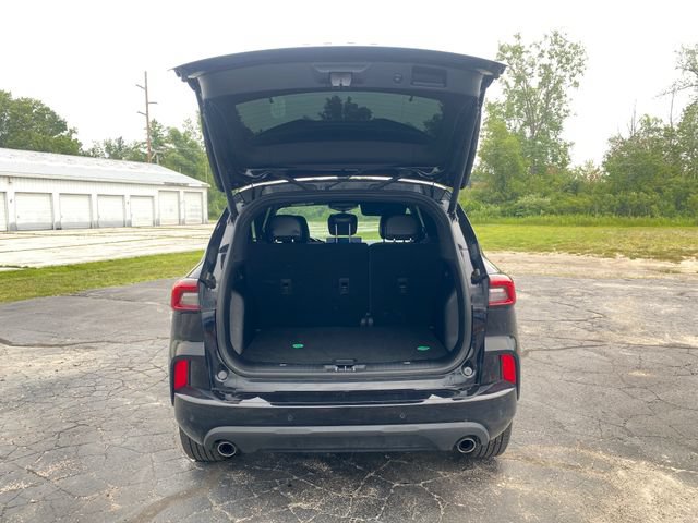 Used 2023 Ford Escape ST-Line Select w/ Tech Pack #1 AWD/4WD image 18