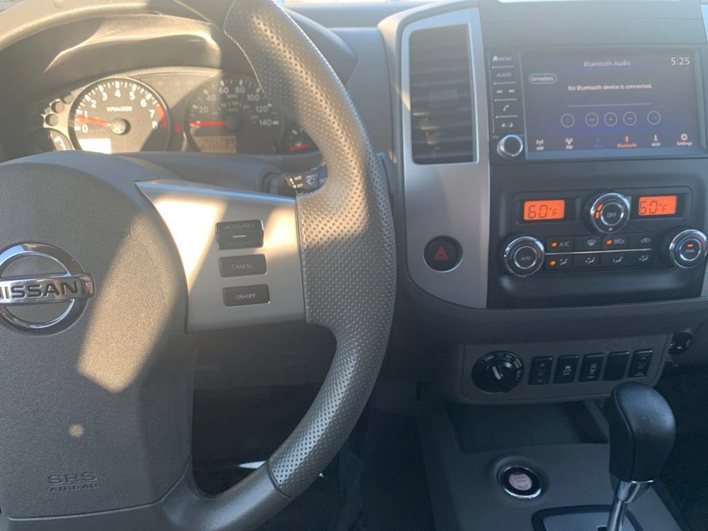 Used 2021 Nissan Frontier SV w/ Midnight Edition Floor Mats AWD/4WD image 11