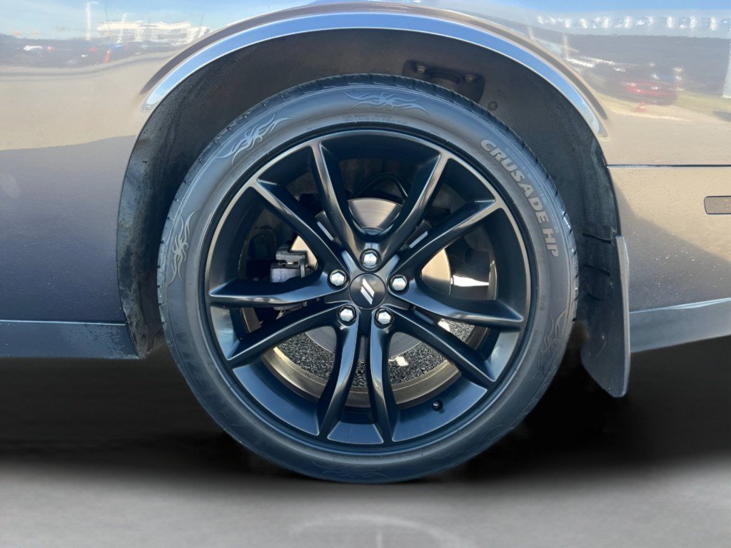 Used 2018 Dodge Challenger SXT Plus RWD image 15