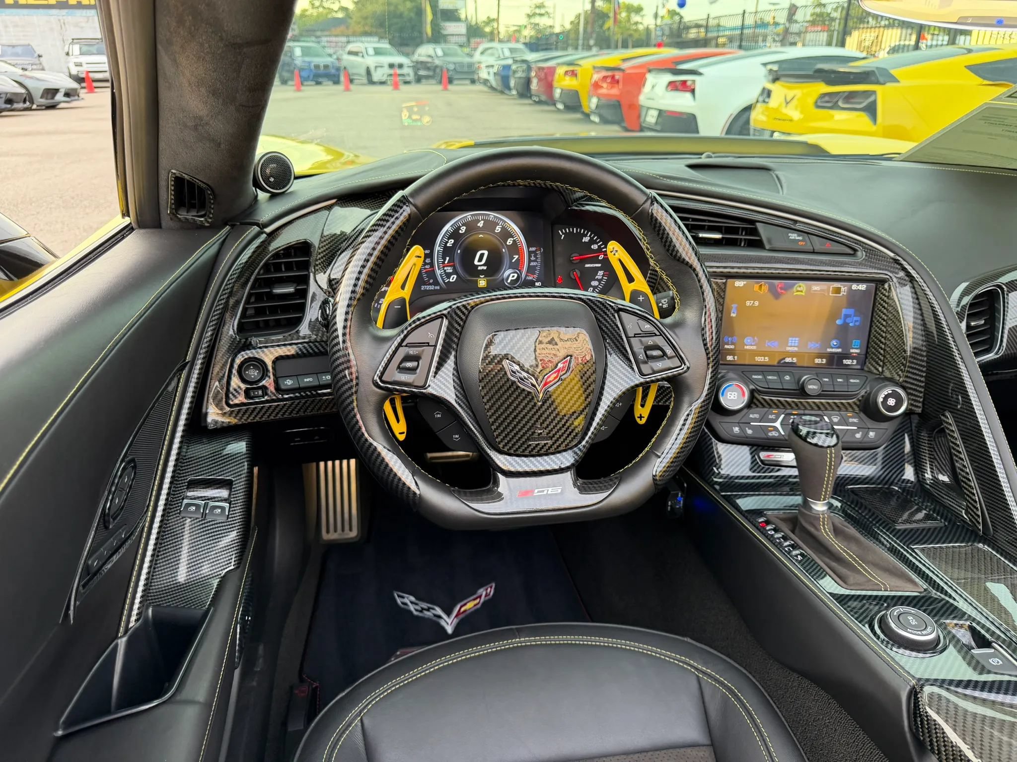 Used 2016 Chevrolet Corvette Z06 w/ 3LZ Preferred Equipment Group RWD image 29