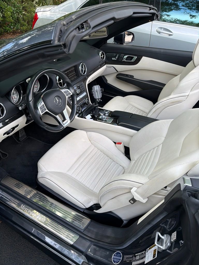 Used 2015 Mercedes-Benz SL 400 image 4