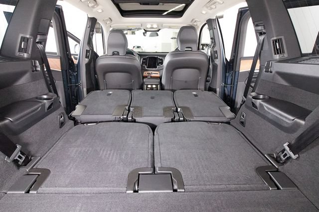 Certified 2025 Volvo XC90 B6 Plus w/ Protection Package Premier AWD/4WD image 31