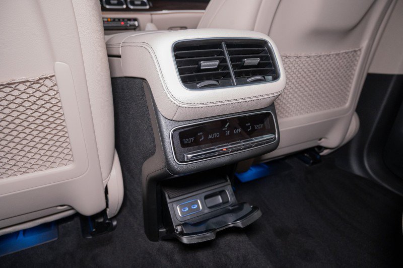 Certified 2026 Mercedes-Benz GLS 450 4MATIC image 28