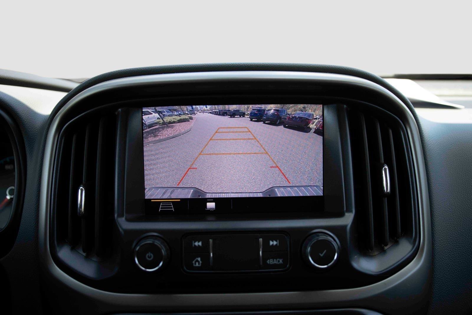 Used 2022 Chevrolet Colorado Z71 w/ Z71 Midnight Edition AWD/4WD image 13