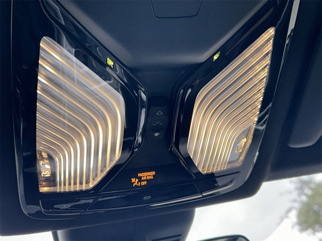 Used 2025 BMW 330i xDrive Sedan image 19