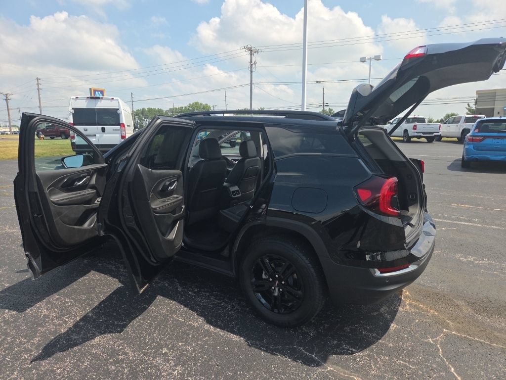Used 2023 GMC Terrain AT4 w/ Tech Package AWD/4WD image 21