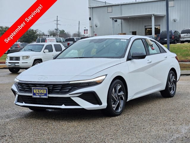 Used 2025 Hyundai Elantra SEL FWD image 1