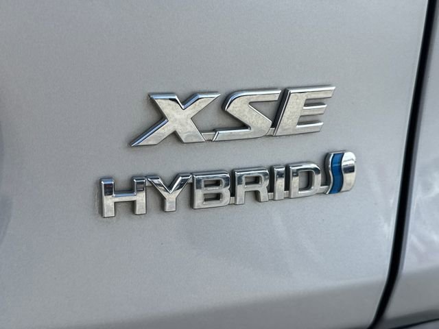 Used 2022 Toyota RAV4 XSE AWD/4WD image 6