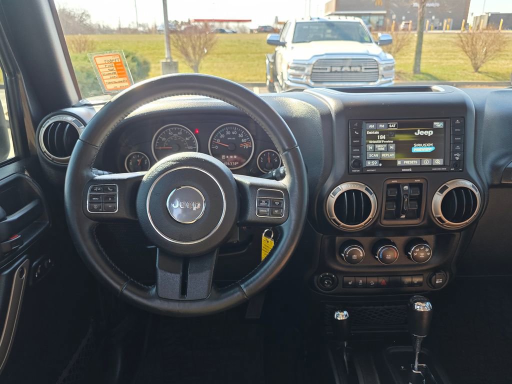 Used 2017 Jeep Wrangler Unlimited Sahara image 30