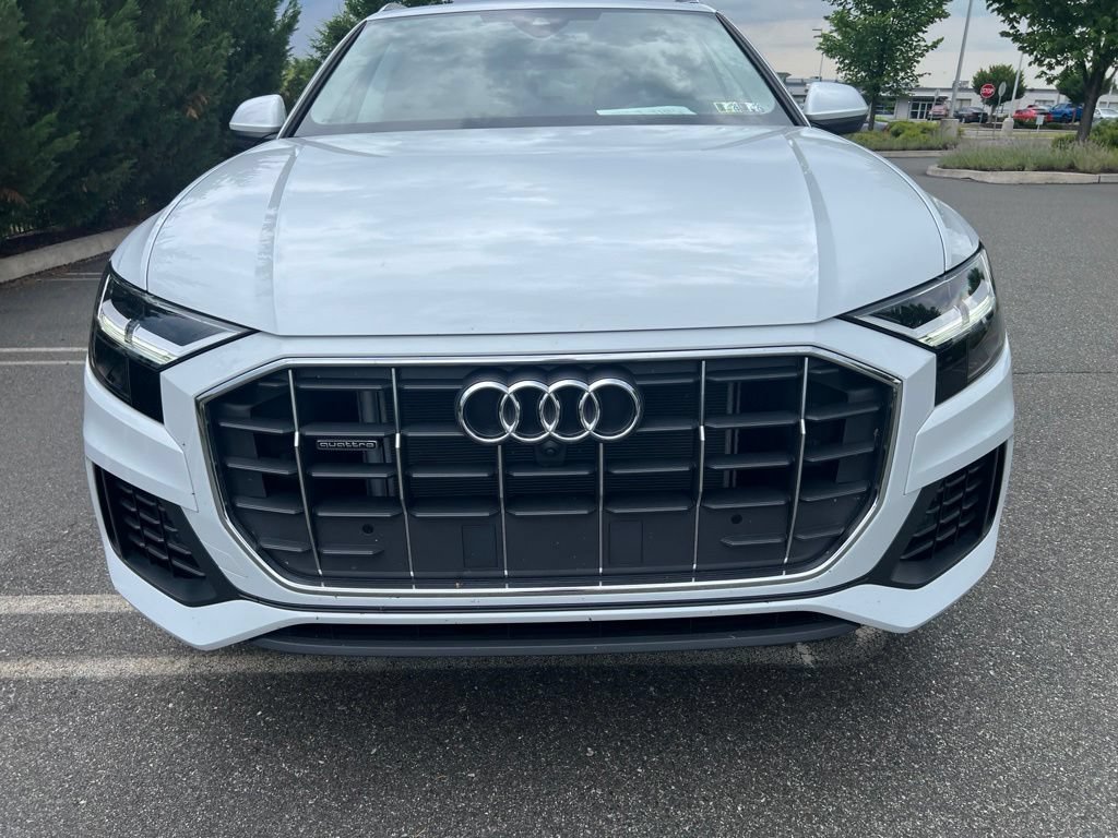 Used 2022 Audi Q8 Premium AWD/4WD image 2