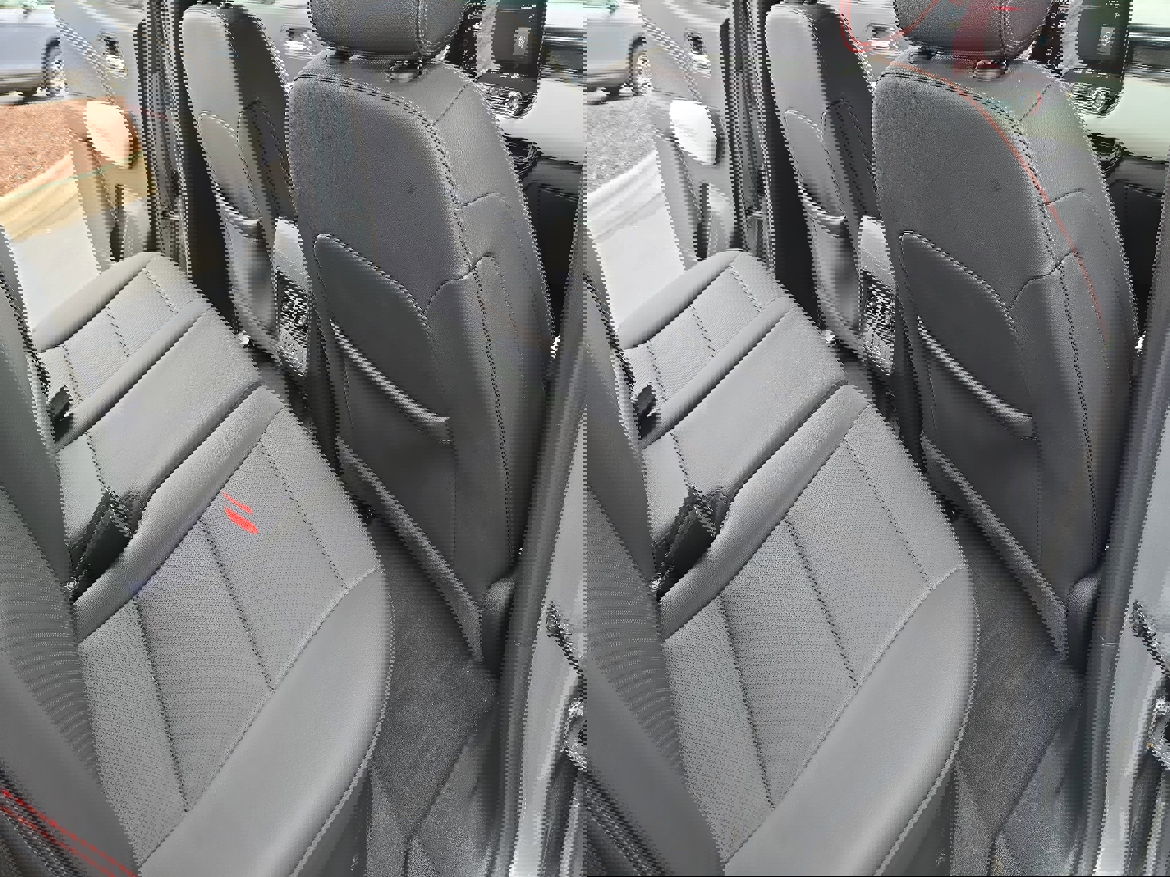 Used 2024 GMC Canyon AT4X image 11