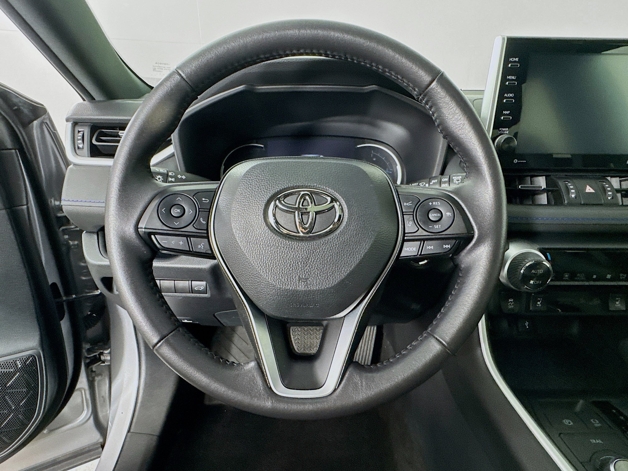 Certified 2022 Toyota RAV4 XSE AWD/4WD image 11