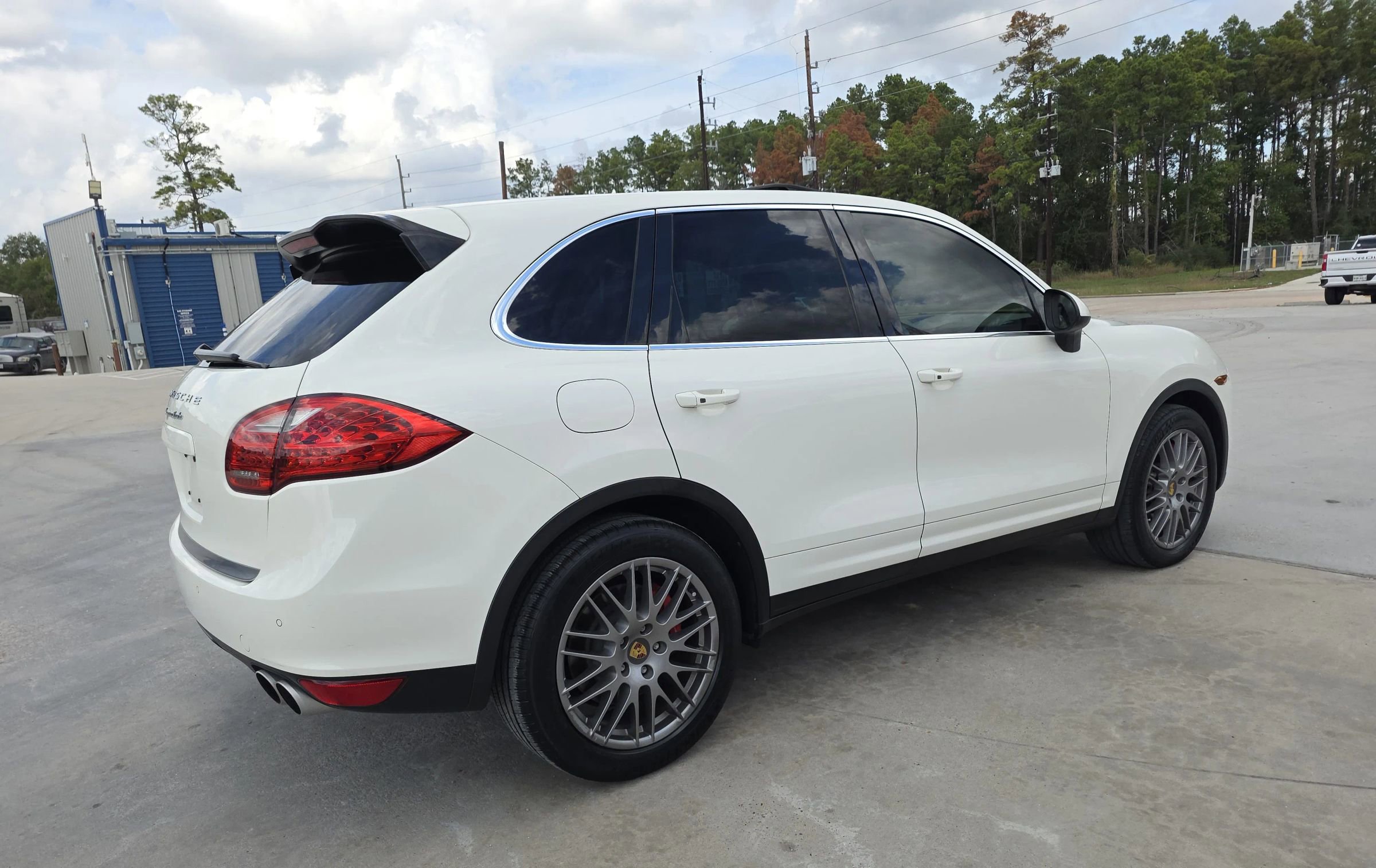 Used 2011 Porsche Cayenne Turbo AWD/4WD image 17
