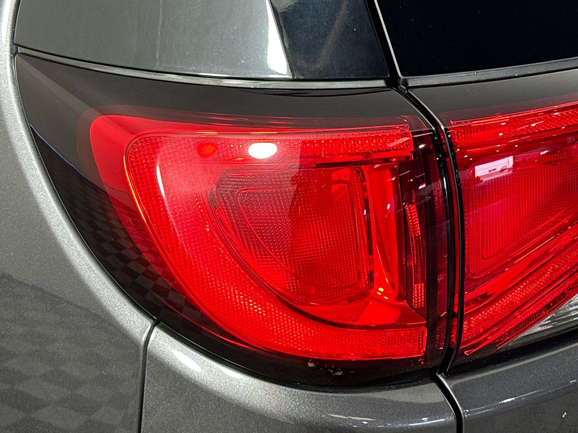 Used 2020 Chrysler Voyager LX FWD image 35