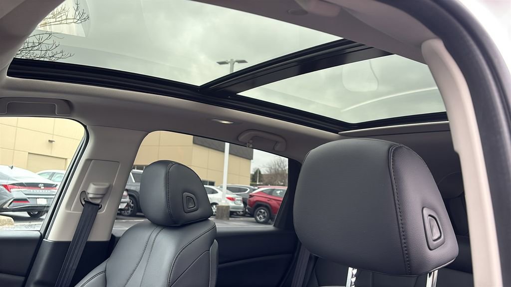 Used 2023 Acura RDX AWD image 25