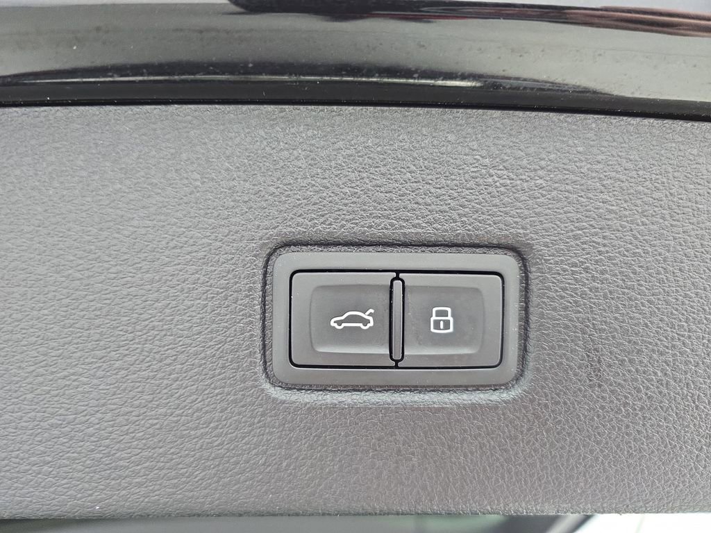 Used 2021 Audi Q7 3.0T Premium Plus w/ Premium Plus Package image 28