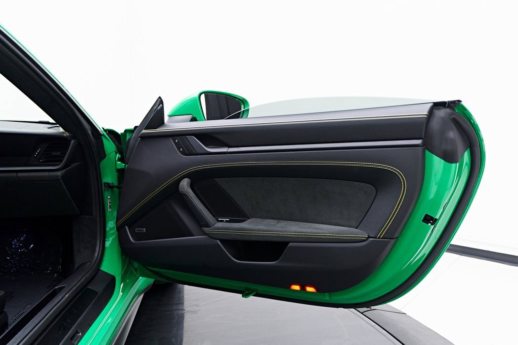 Used 2022 Porsche 911 GT3 image 31