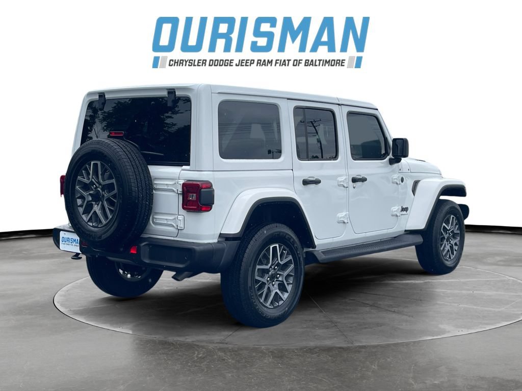 Used 2025 Jeep Wrangler Unlimited Sahara AWD/4WD image 6