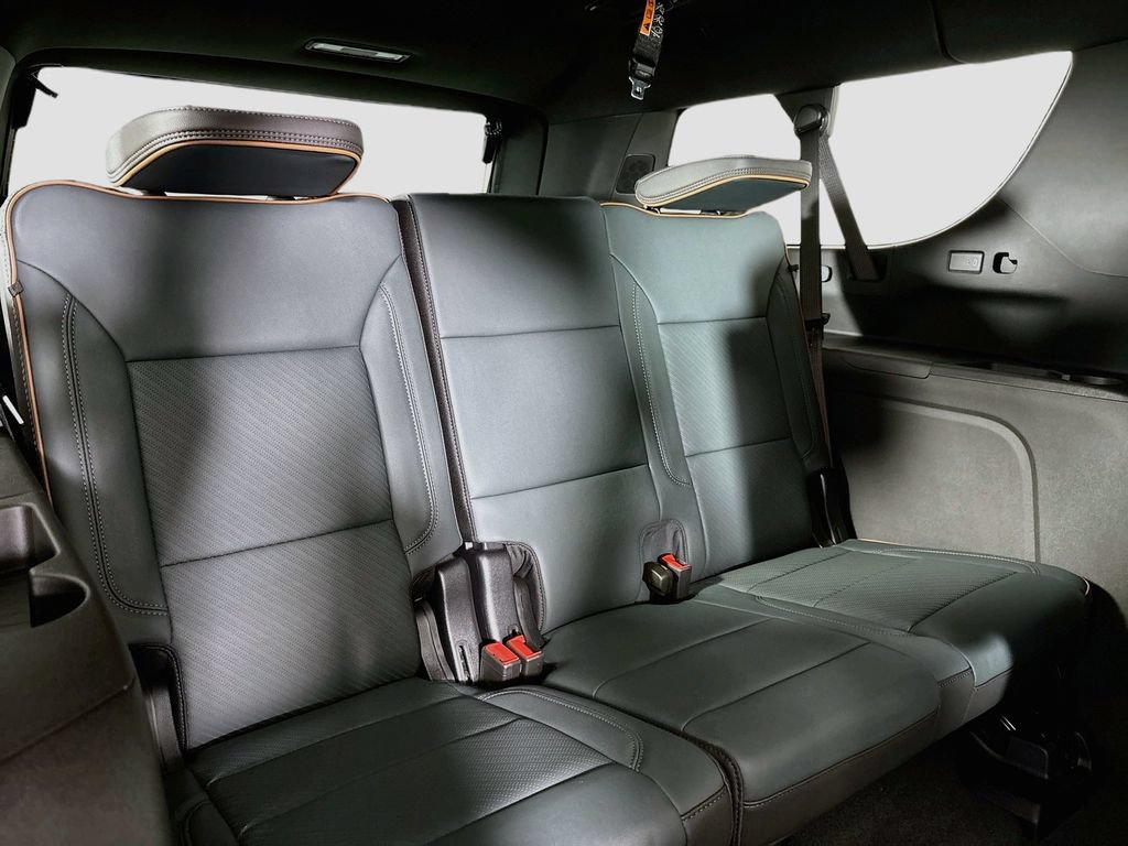 New 2026 GMC Yukon XL AT4 w/ AT4 Premium Package AWD/4WD image 28