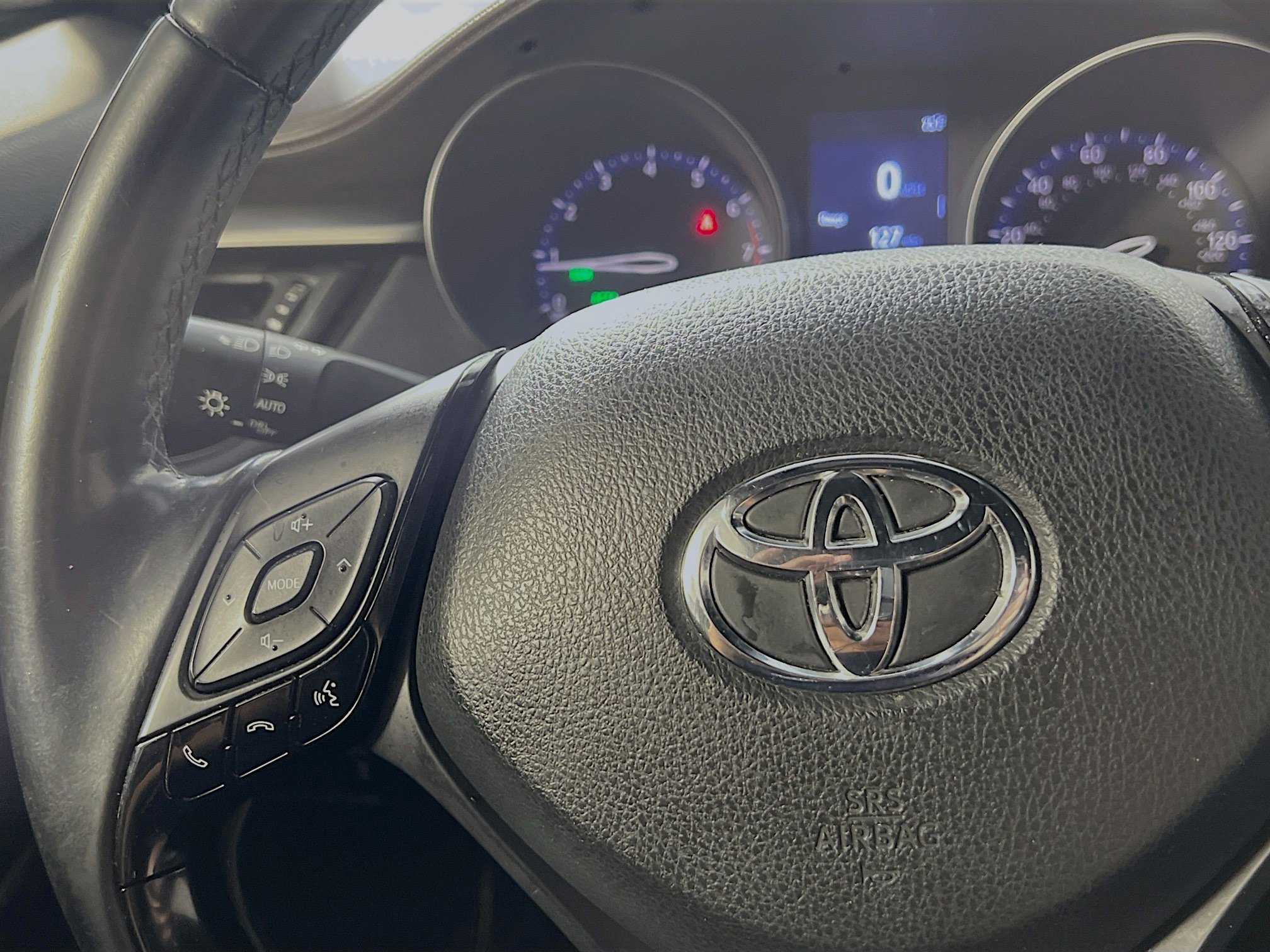 Used 2019 Toyota C-HR Limited image 19