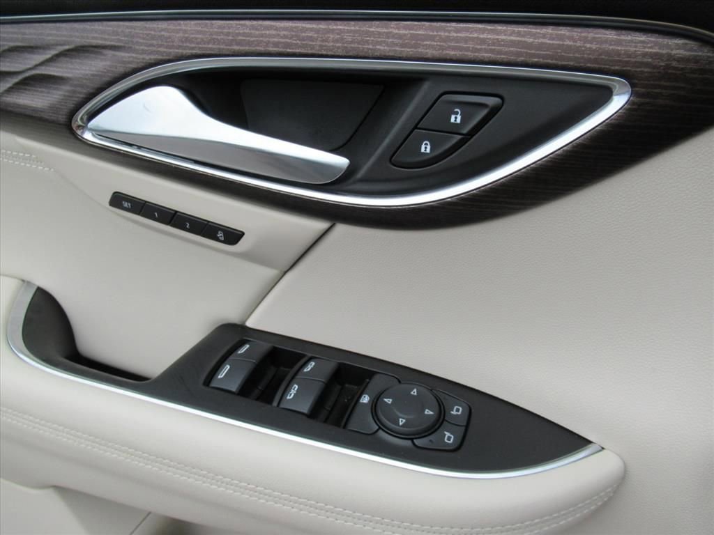 Used 2023 Buick Envision Avenir image 21