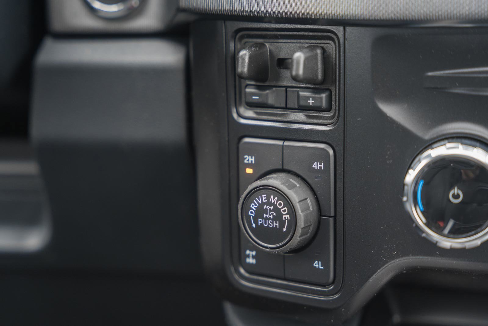 New 2026 Ford F350 Platinum image 33