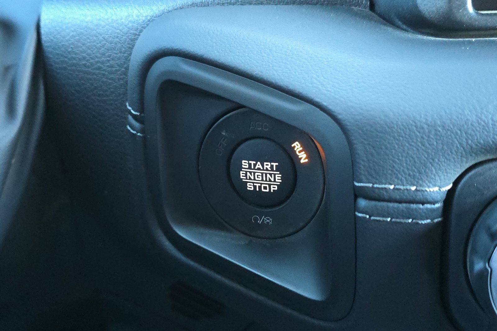 Used 2025 Jeep Gladiator Rubicon w/ Convenience Group image 31