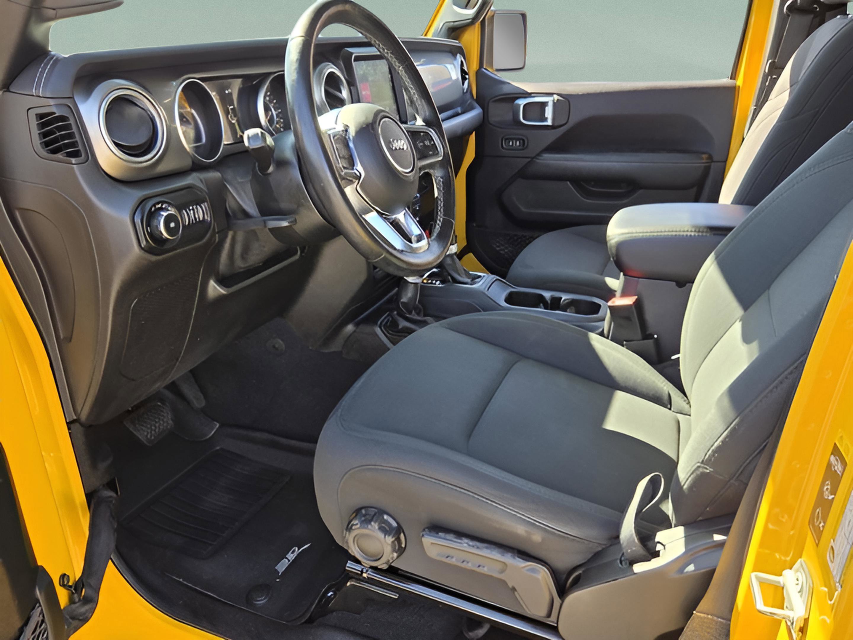 Used 2020 Jeep Wrangler Unlimited Sahara image 13