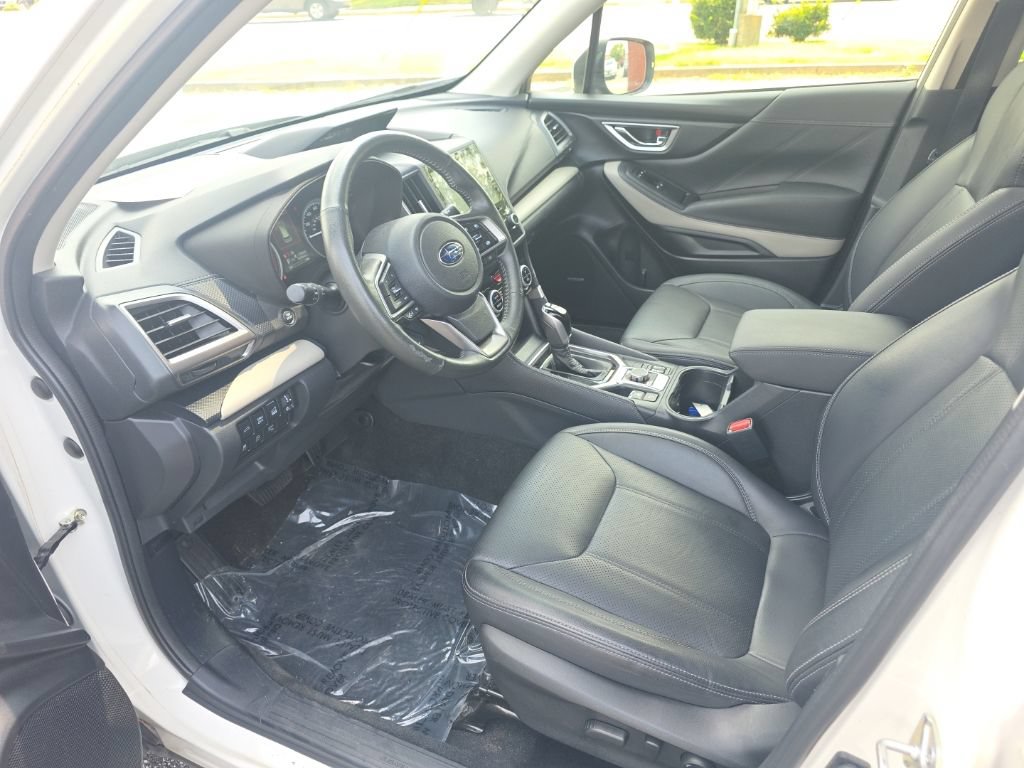 Used 2023 Subaru Forester Limited AWD/4WD image 9